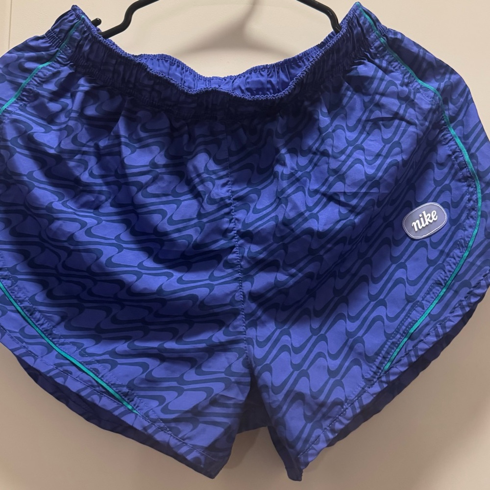 Nike Dri-FIT Purple Athletic Shorts Size M